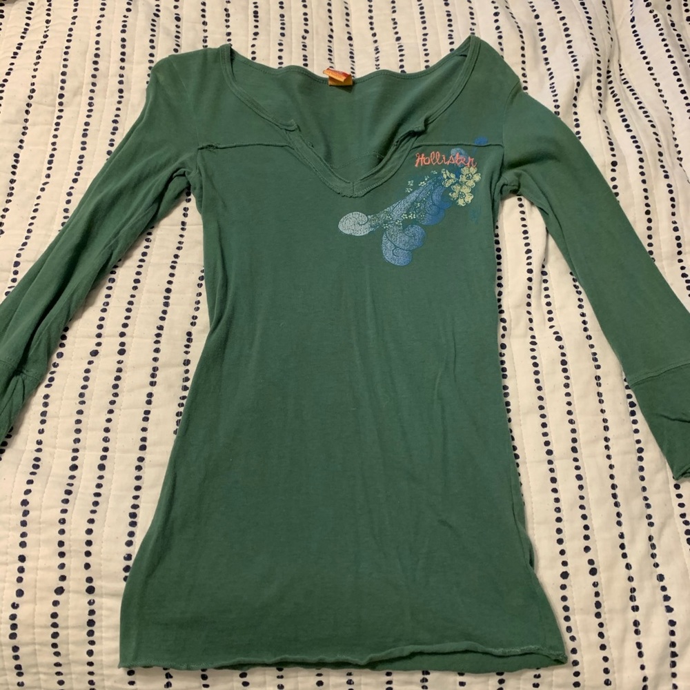 Quarter length sleeve shirt from Hollister